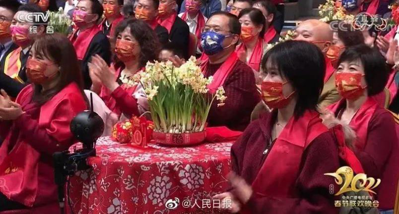 从 从
