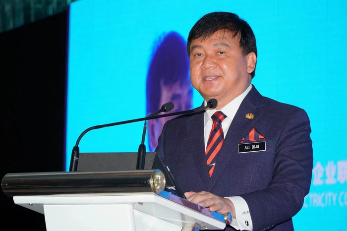 9785203.jpg 9785203.jpg