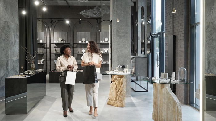 LVMH面临众多逆风,分析师称现下经济环境奢侈品没有好前景 LVMH面临众多逆风,分析师称现下经济环境奢侈品没有好前景