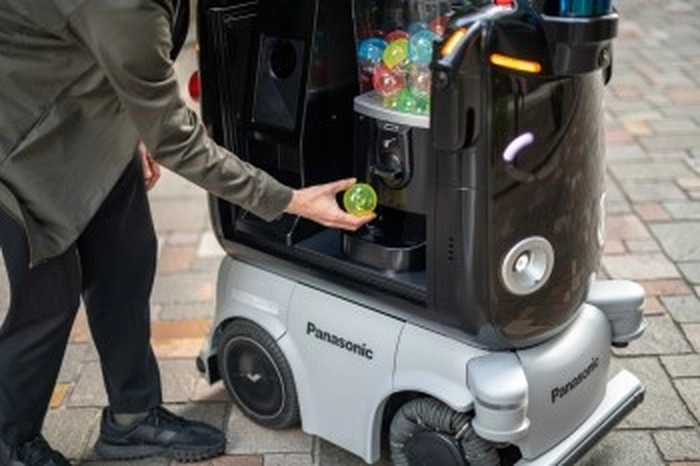 日本首示范:自动驾驶机器人在公共道路上独立销售 日本首示范:自动驾驶机器人在公共道路上独立销售