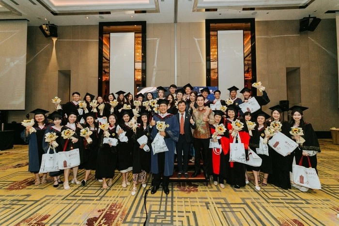 2020-2022北大马来西亚留学生毕业典礼在吉隆坡举行 2020-2022北大马来西亚留学生毕业典礼在吉隆坡举行