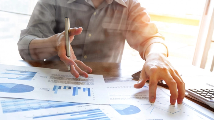 中国人寿今年盈利较低,分析师称主要由于市场波动 中国人寿今年盈利较低,分析师称主要由于市场波动