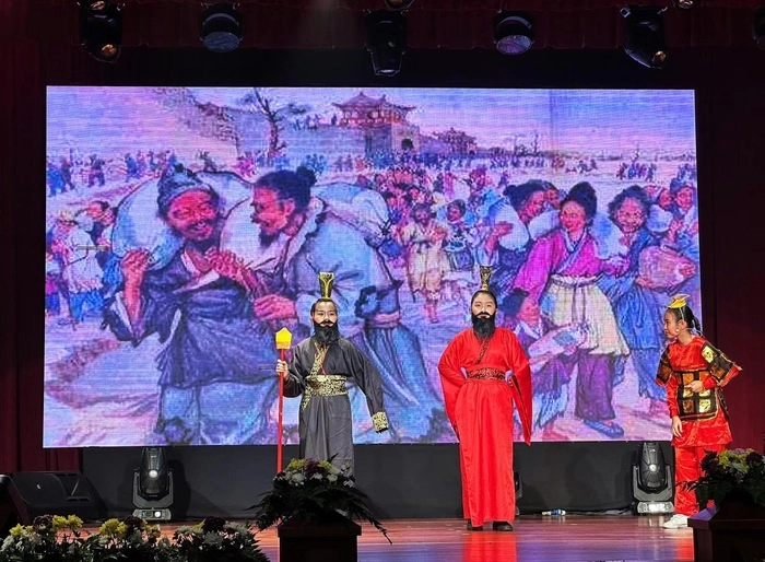 吴恒灿:华小学生用马来语演绎《三国演义》 促进民族团结和文化融合  吴恒灿:华小学生用马来语演绎《三国演义》 促进民族团结和文化融合