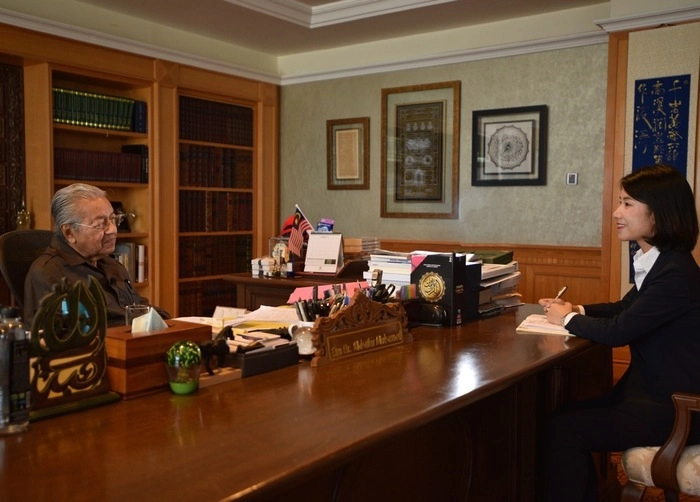 马哈蒂尔:年龄从来不是阻挡我攀登的理由 马哈蒂尔:年龄从来不是阻挡我攀登的理由