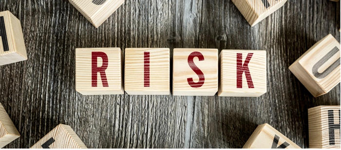 【机构股评】全球银行业主要风险仍然存在