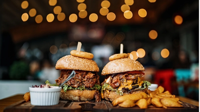 【机构股评】百胜中国一季度利润显著改善 【机构股评】百胜中国一季度利润显著改善