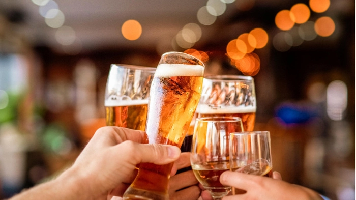 百威英博近期麻烦不断,分析师称销量下滑趋势无法遏制 百威英博近期麻烦不断,分析师称销量下滑趋势无法遏制