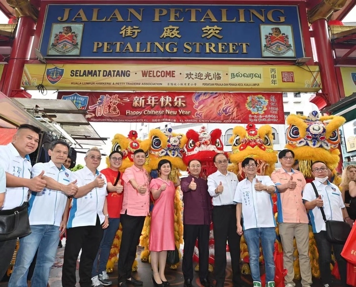 【RCEP资讯】中国驻马来西亚大使馆举办春节包发放仪式 开启“温暖迎春共庆中国年”活动 【RCEP资讯】中国驻马来西亚大使馆举办春节包发放仪式 开启“温暖迎春共庆中国年”活动