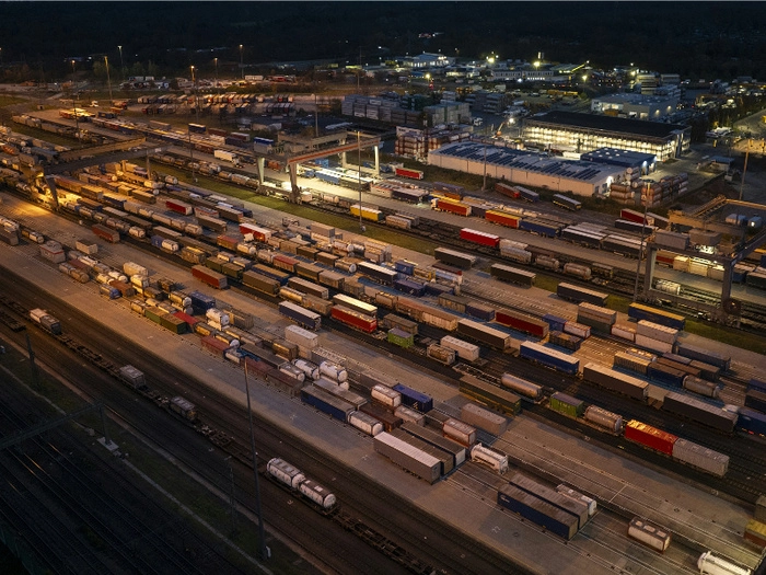 【RCEP财讯】中老铁路老挝段累计发送旅客300万人次  提前完成全年客运目标 【RCEP财讯】中老铁路老挝段累计发送旅客300万人次  提前完成全年客运目标