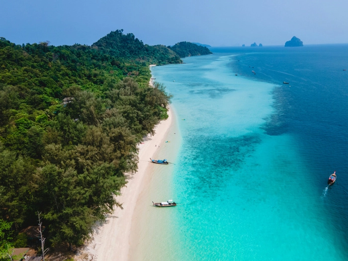 泰国旅游业表现亮眼:超越年度目标,吸引3500万国际游客 泰国旅游业表现亮眼:超越年度目标,吸引3500万国际游客