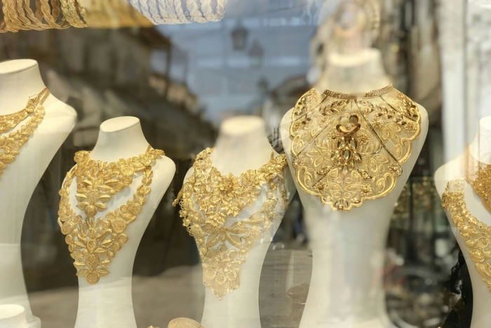 新加坡银行下调美元汇率预测  上调黄金目标价 新加坡银行下调美元汇率预测  上调黄金目标价