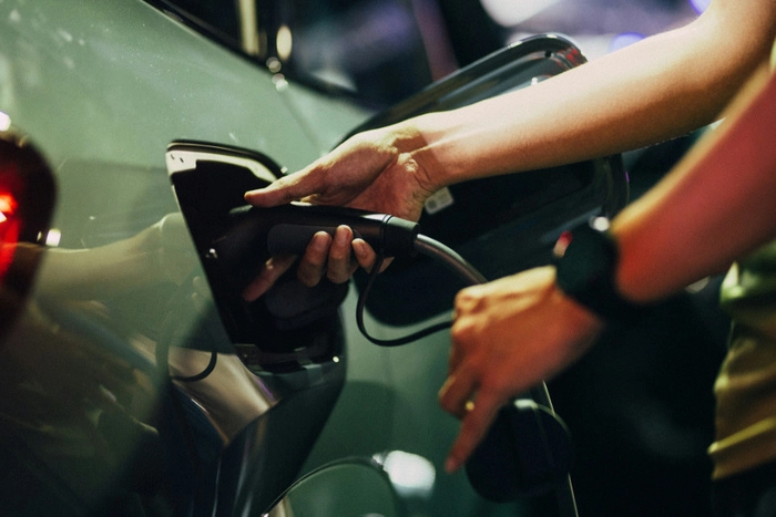 新加坡4月制造业产值增长5.9%,运输工程与电子领域领涨 新加坡4月制造业产值增长5.9%,运输工程与电子领域领涨