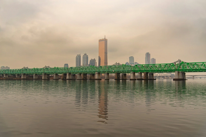 韩国小规模业者营收持续下滑  债务风险升温 韩国小规模业者营收持续下滑  债务风险升温