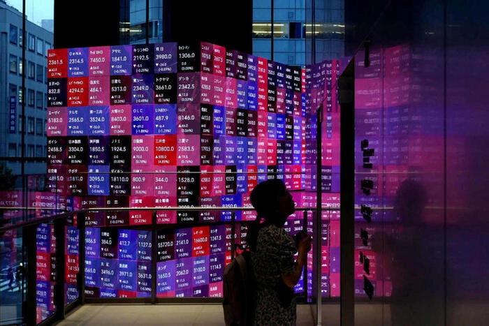 日本股市连日强劲反弹  日经指数突破48,300点 日本股市连日强劲反弹  日经指数突破48,300点