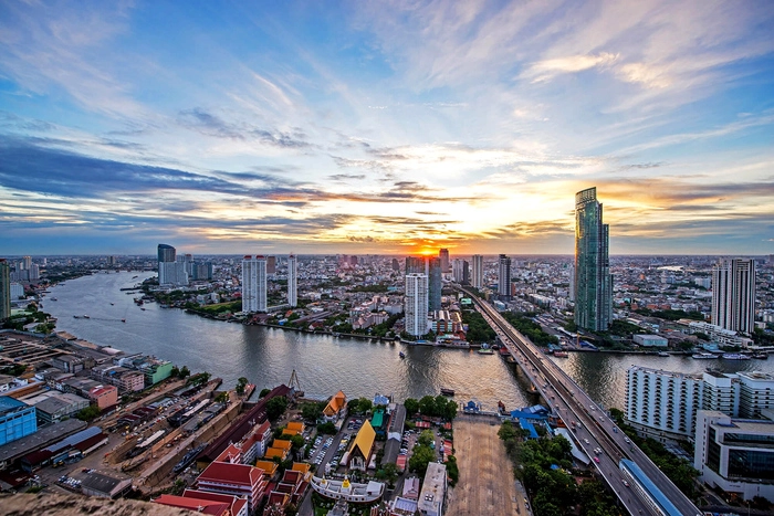 泰国经济面临结构性增长挑战 转型压力持续加大 泰国经济面临结构性增长挑战 转型压力持续加大