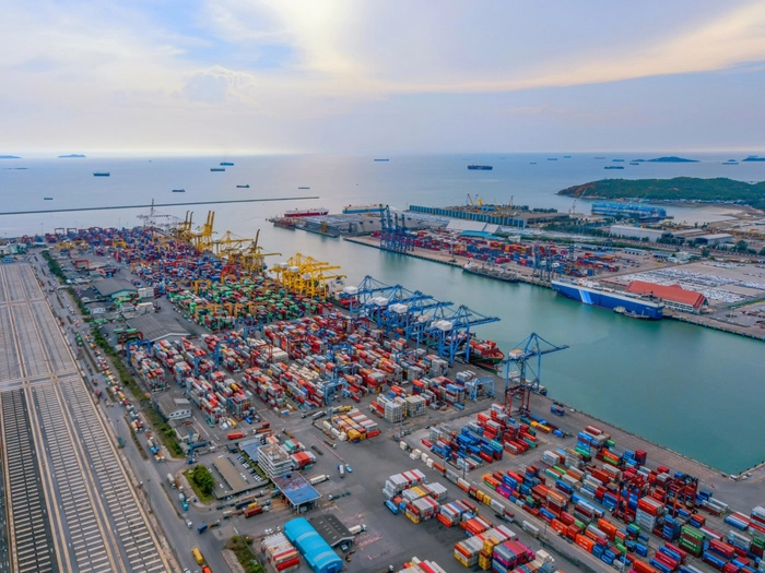 泰国 10 月出口同比增长 5.7%,贸易逆差扩大至 34.3 亿美元 泰国 10 月出口同比增长 5.7%,贸易逆差扩大至 34.3 亿美元