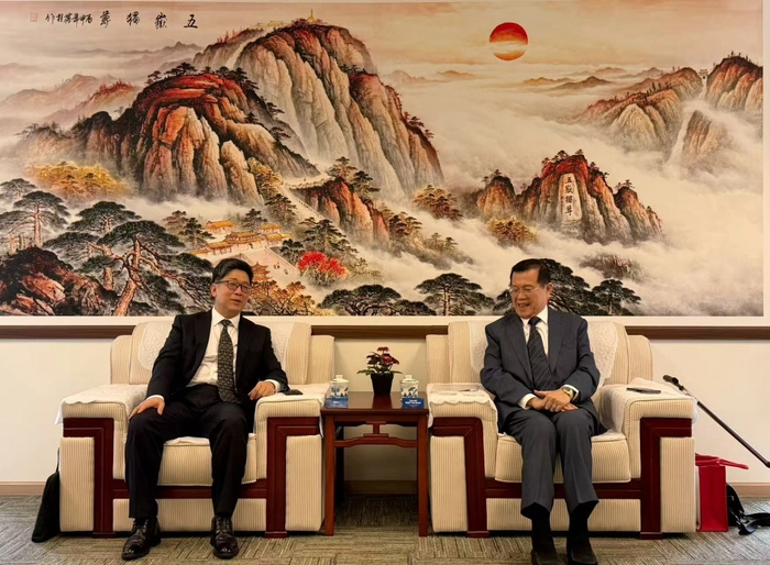中马智库机构在吉隆坡举行交流座谈 探讨区域研究与合作 中马智库机构在吉隆坡举行交流座谈 探讨区域研究与合作