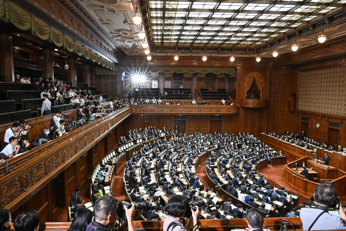 日本政府债务规模再创新高 财政压力持续加大 日本政府债务规模再创新高 财政压力持续加大