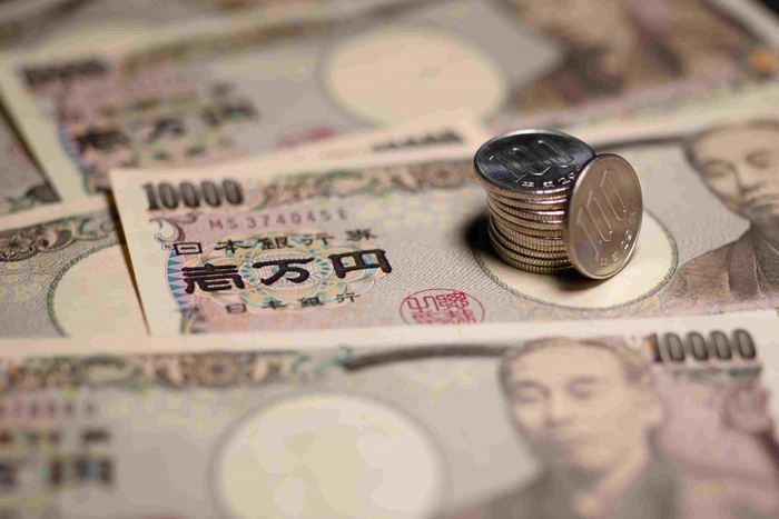 日本长期国债收益率持续攀升 日股连续走低 日本长期国债收益率持续攀升 日股连续走低