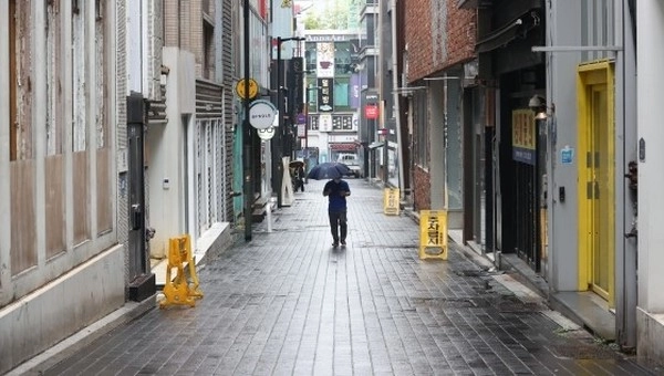 韩国个体户贷款创历史新高 明年底违约风险或达2000亿人民币